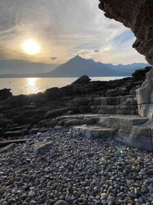 Dunmara: Self Catering Cottage On The Isle Of Skye Broadford  Exterior photo