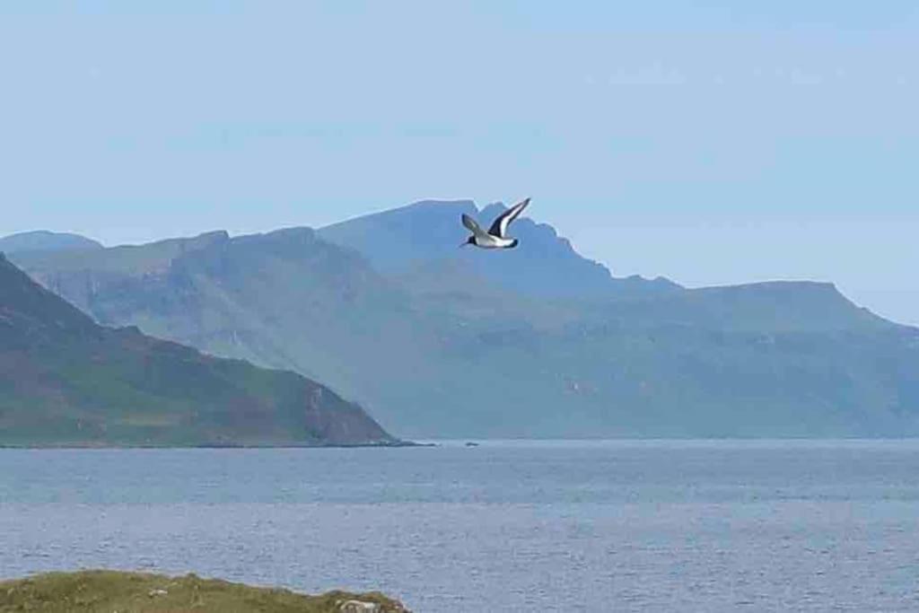 Dunmara: Self Catering Cottage On The Isle Of Skye Broadford  Exterior photo