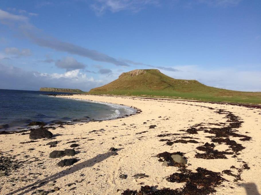 Dunmara: Self Catering Cottage On The Isle Of Skye Broadford  Exterior photo
