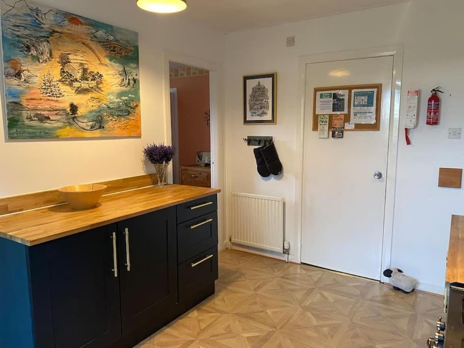 Dunmara: Self Catering Cottage On The Isle Of Skye Broadford  Exterior photo